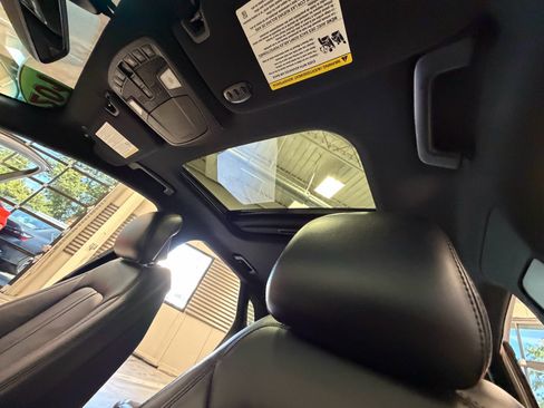Used 2019 Lincoln MKZ Reserve FWD image 8
