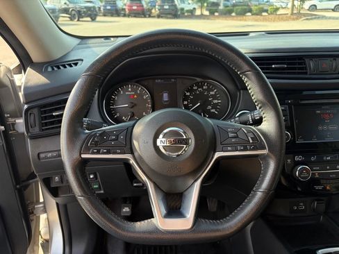 Certified 2019 Nissan Rogue SV AWD/4WD image 15