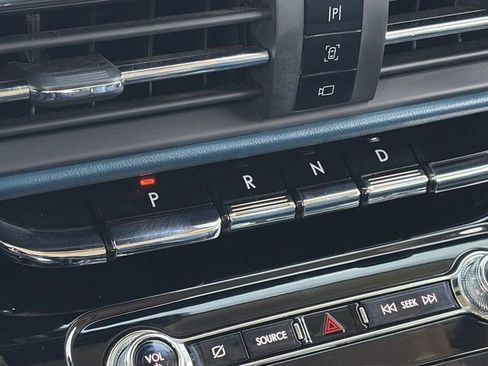 Used 2020 Lincoln Corsair Reserve FWD image 31
