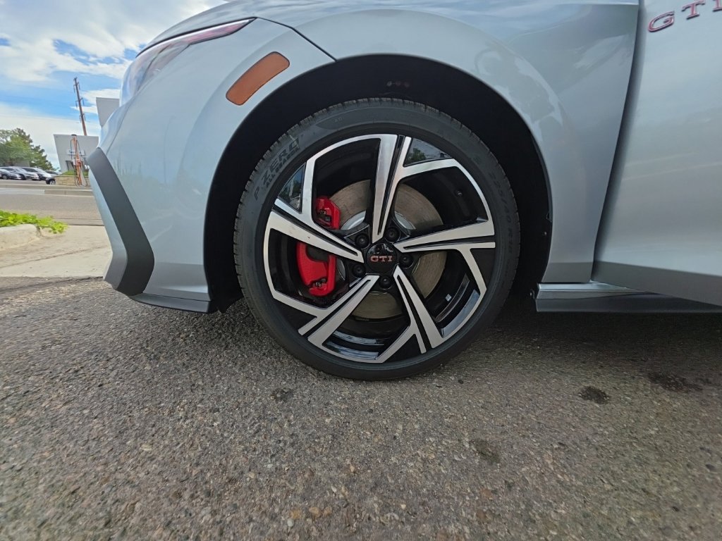 New 2026 Volkswagen GTI SE FWD image 25