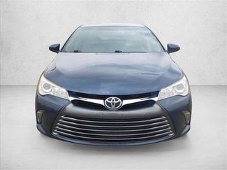 Used 2017 Toyota Camry XLE FWD video 4
