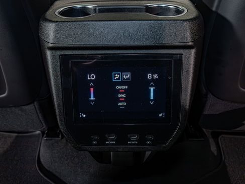 Used 2025 GMC Yukon AT4 Ultimate AWD/4WD image 24