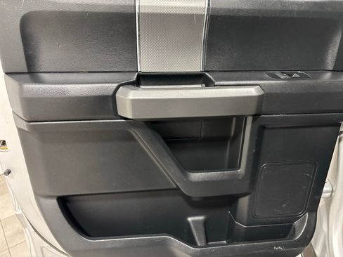 Used 2016 Ford F150 XLT w/ Equipment Group 302A Luxury image 17