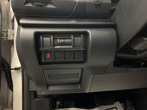 Used 2018 Subaru Crosstrek 2.0i Premium w/ Popular Package #2 image 12