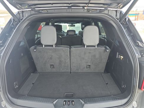 Used 2022 Ford Explorer ST w/ Equipment Group 401A image 5