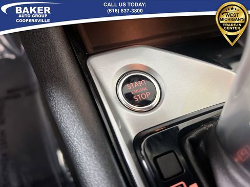 Used 2022 Nissan Altima 2.5 SV w/ SV Premium Package image 16