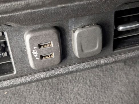 Used 2022 Chevrolet Silverado 2500 LT w/ Convenience Package image 25