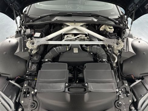 Used 2020 Aston Martin V8 Vantage Coupe RWD image 27