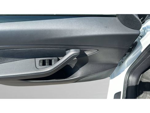 Used 2021 Tesla Model 3 Standard Range Plus RWD image 10