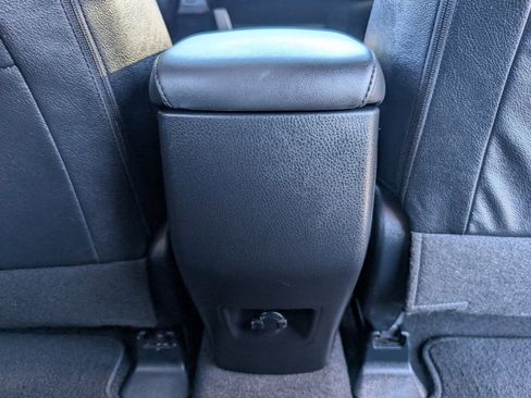 Used 2016 Toyota RAV4 Limited image 7