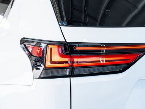 Used 2024 Lexus LX 600 F Sport image 23