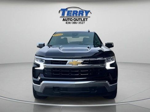 Used 2025 Chevrolet Silverado 1500 LT image 3