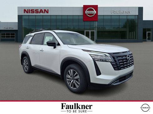 New 2026 Nissan Pathfinder SL AWD/4WD image 1