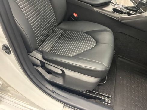 Used 2022 Toyota Camry SE FWD image 34