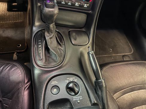 Used 2002 Chevrolet Corvette Coupe w/ Preferred Equipment Group2 image 18