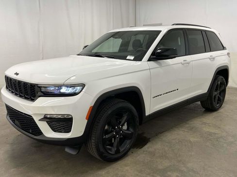 New 2025 Jeep Grand Cherokee Limited w/ Luxury Tech Group II image 5