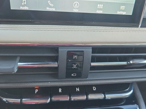 Used 2021 Lincoln Corsair Reserve w/ Equipment Group 201A image 25