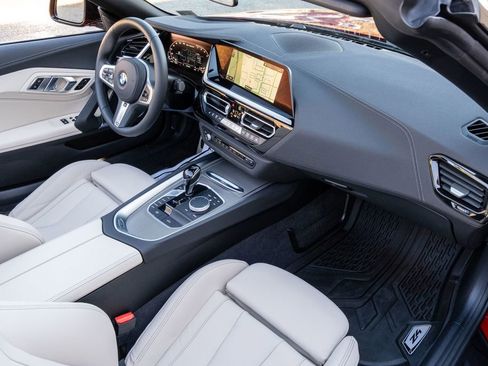 Used 2022 BMW Z4 M40i w/ Premium Package image 26