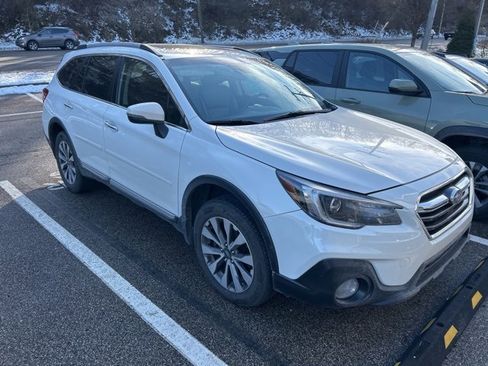 Used 2018 Subaru Outback 3.6R Touring w/ Popular Package #3 image 15