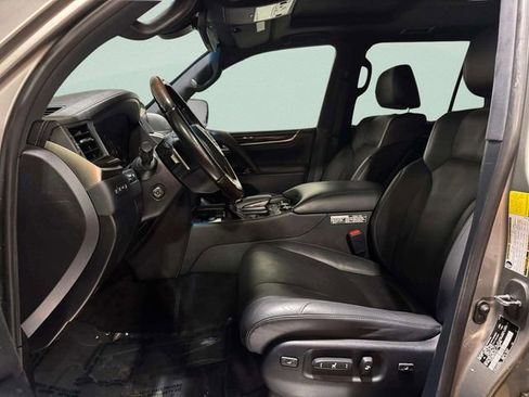 Used 2020 Lexus LX 570 4WD w/ Sport Package image 28