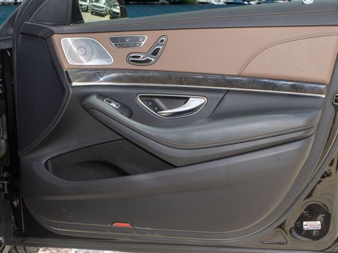 Used 2018 Mercedes-Benz S 450 4MATIC Sedan w/ Premium Package image 13