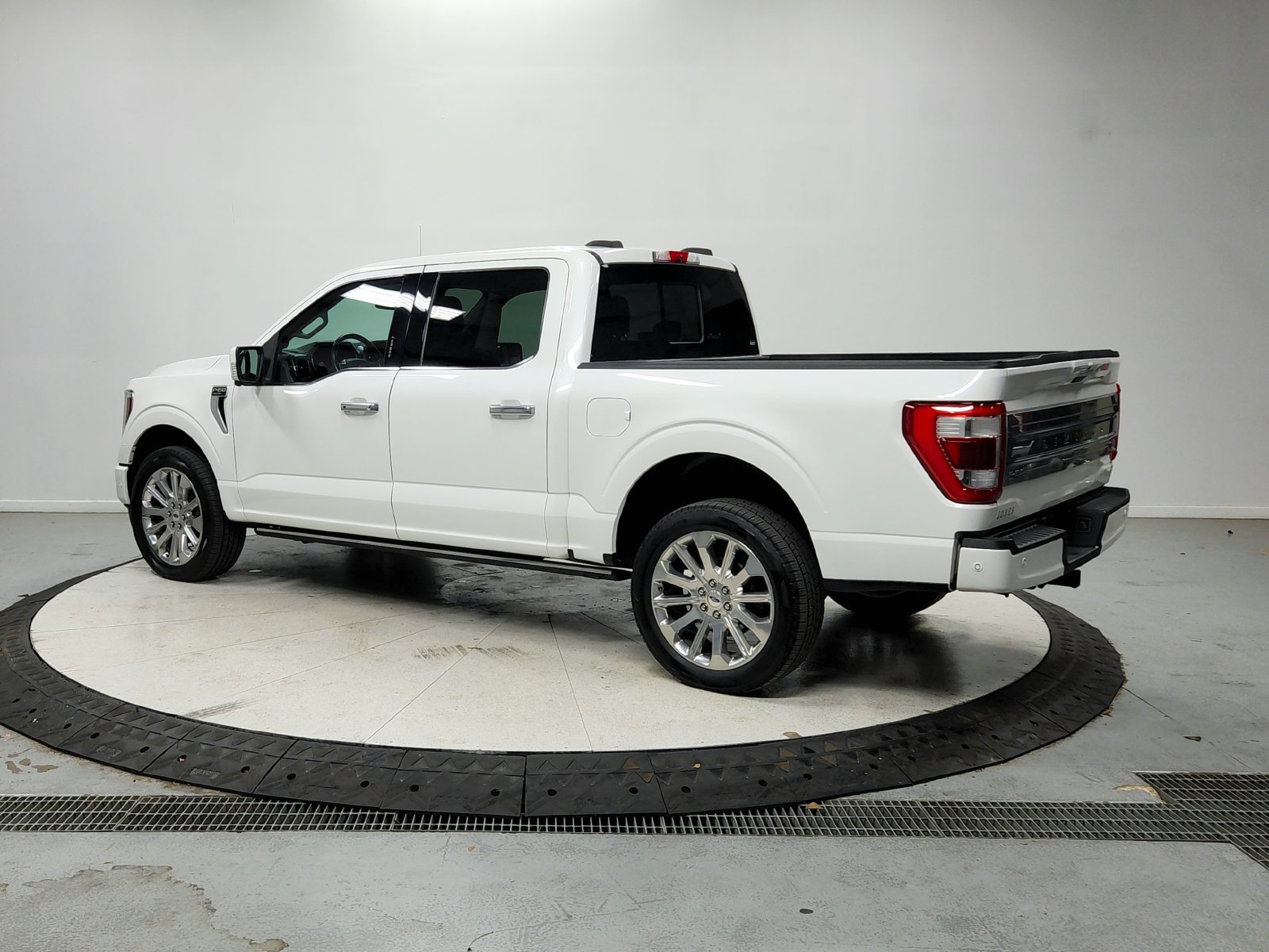 Used 2021 Ford F150 Limited AWD/4WD image 6