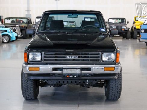 Used 1987 Toyota Pickup 2WD Regular Cab image 4