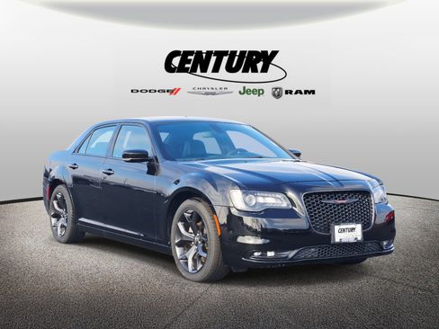 Used 2023 Chrysler 300 S image 1