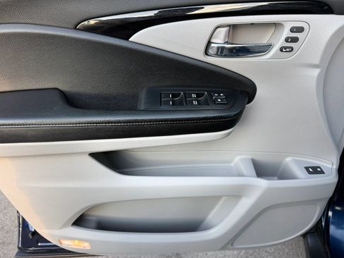Used 2017 Honda Pilot Elite image 14