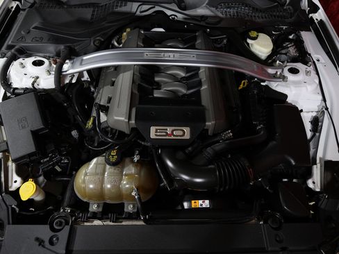 Used 2015 Ford Mustang GT Premium image 28