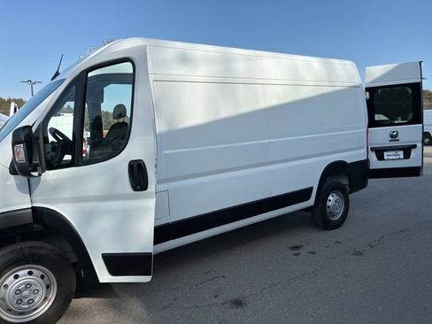 Used 2023 RAM ProMaster 2500 FWD image 25