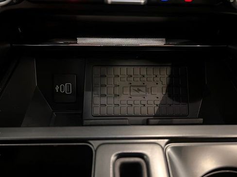 Used 2025 Ford F150 Platinum image 31