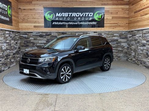 Used 2022 Volkswagen Taos SE image 5