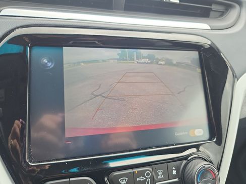 Used 2019 Chevrolet Bolt LT FWD image 27