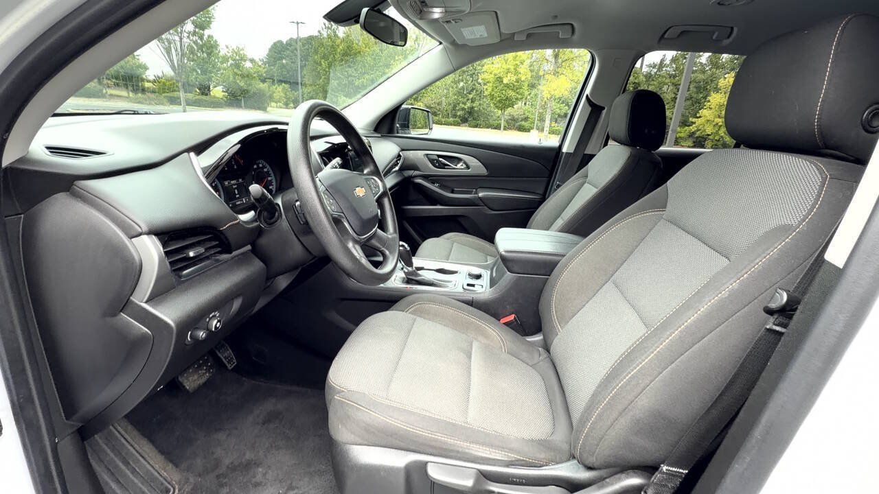 Used 2020 Chevrolet Traverse LS FWD image 22