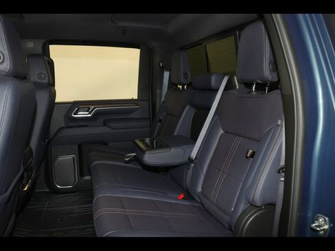Used 2025 Chevrolet Silverado 3500 High Country w/ Technology Package AWD/4WD image 37