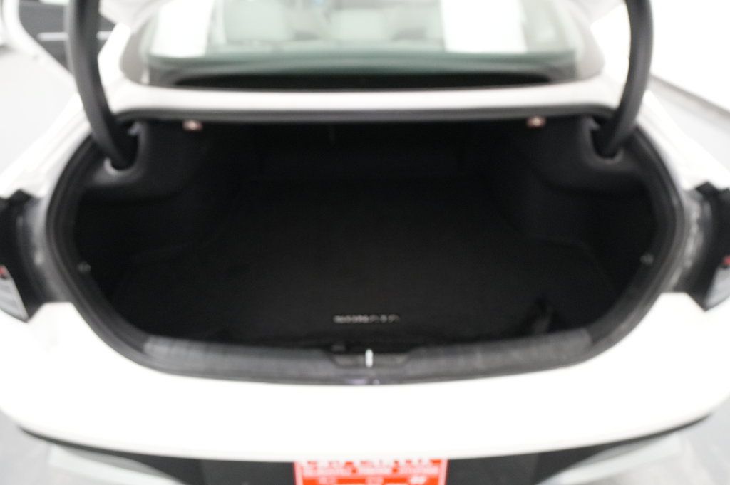 Used 2025 Hyundai Sonata Limited FWD image 25