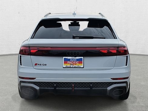 New 2026 Audi RS Q8 performance image 6