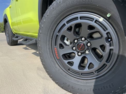 New 2026 Nissan Frontier PRO-4X w/ Pro-4x Convenience Package image 8