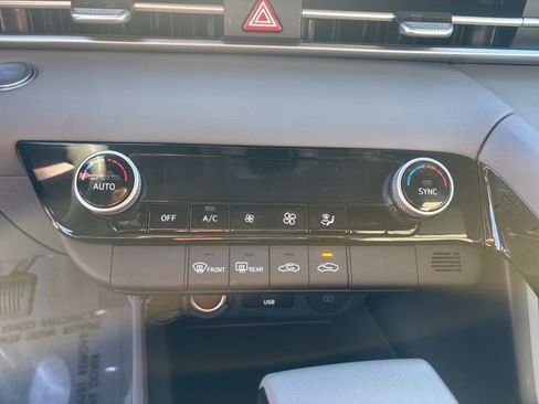 New 2026 Hyundai Elantra Blue image 24