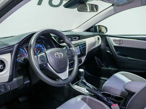 Used 2018 Toyota Corolla LE FWD image 13