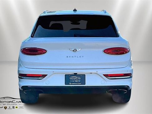 Used 2021 Bentley Bentayga image 4