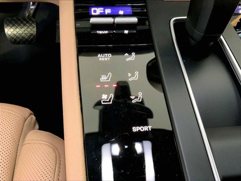 New 2026 Porsche Macan AWD/4WD image 25