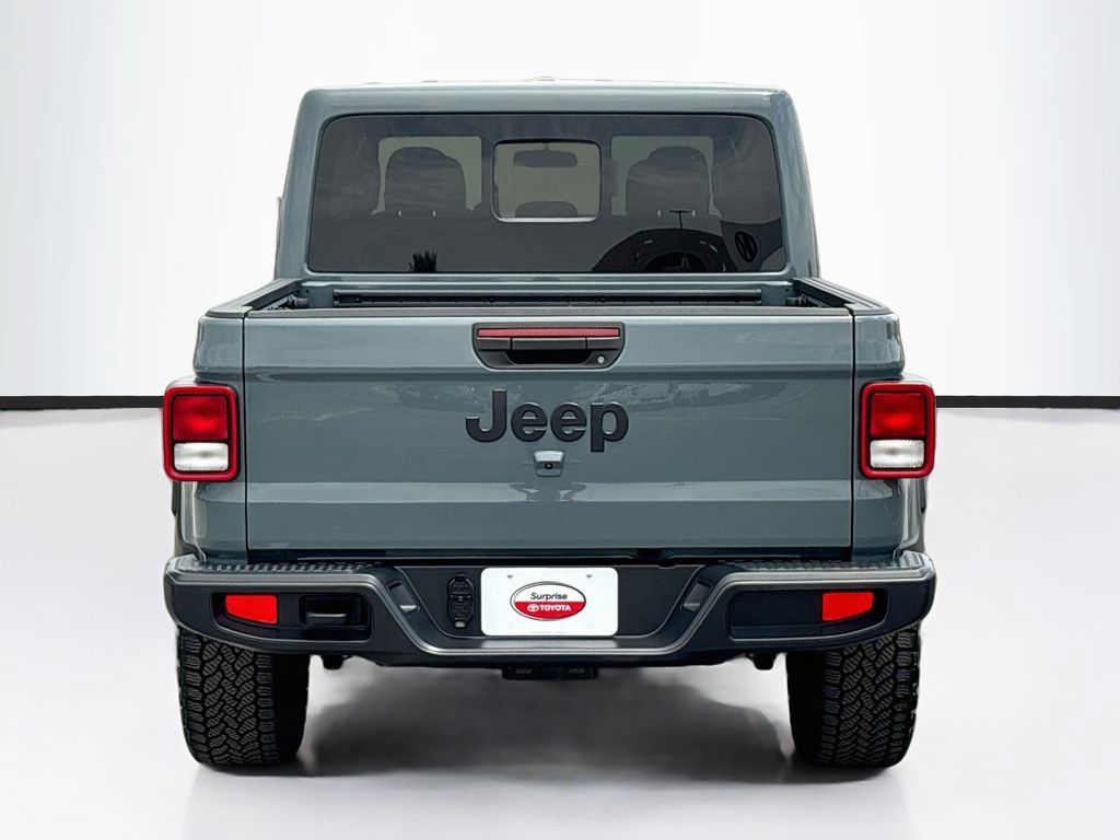Used 2025 Jeep Gladiator Sport AWD/4WD image 6