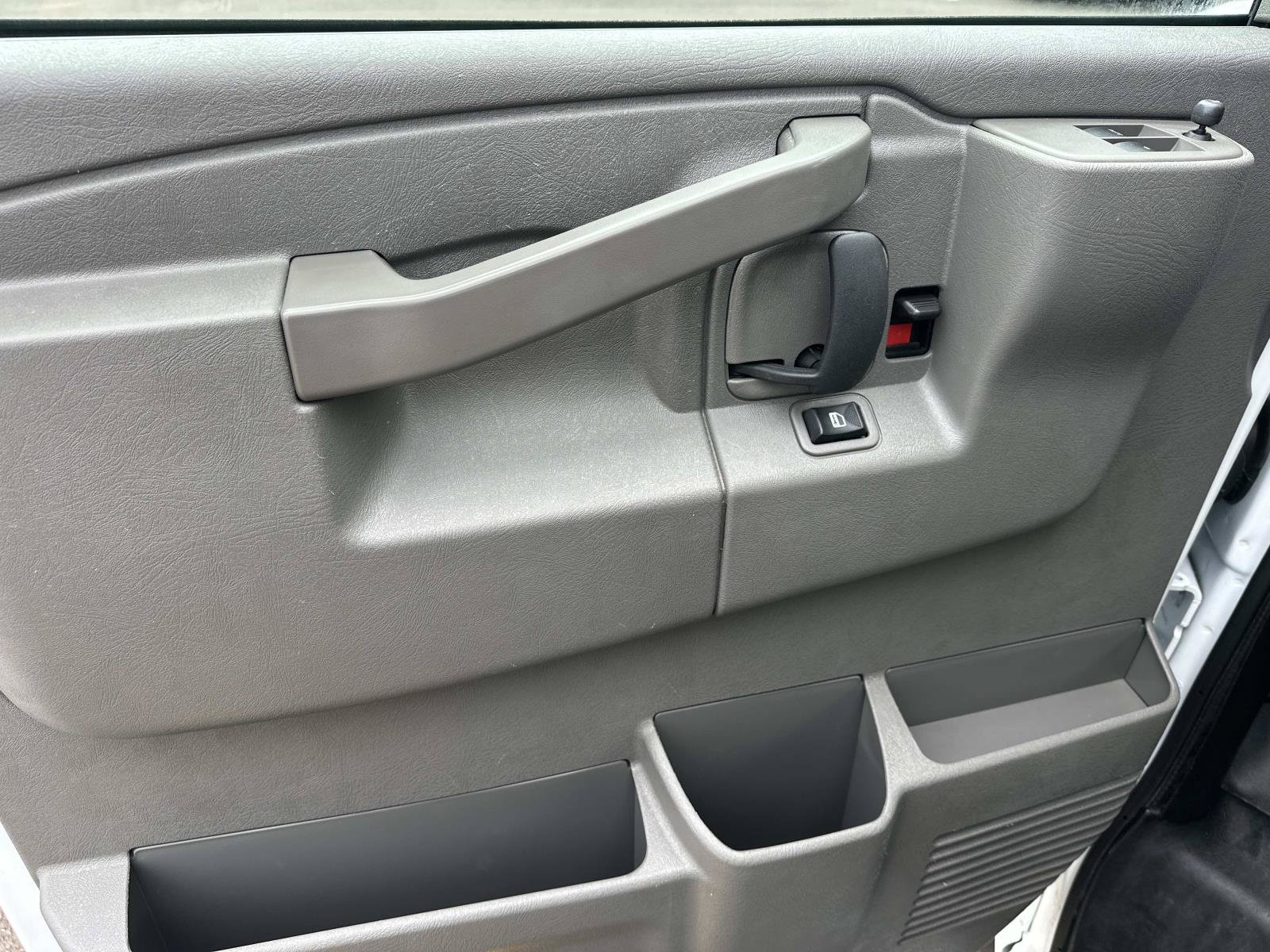 Certified 2025 GMC Savana 2500 w/ Driver Convenience Package RWD image 15