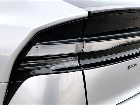 Used 2026 Toyota Prius Plug-In Hybrid w/ Limited Premium Package image 32