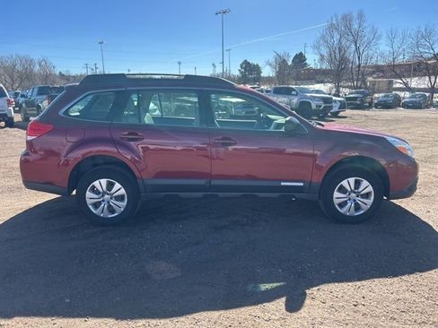 Used 2011 Subaru Outback 2.5i image 7