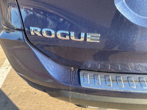 Used 2018 Nissan Rogue SL image 14