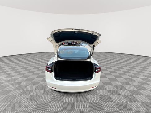 Used 2020 Tesla Model 3 Standard Range RWD image 20
