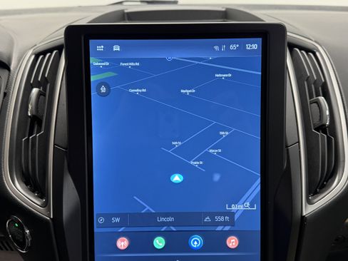 Used 2024 Ford Edge SEL w/ Convenience Package image 7